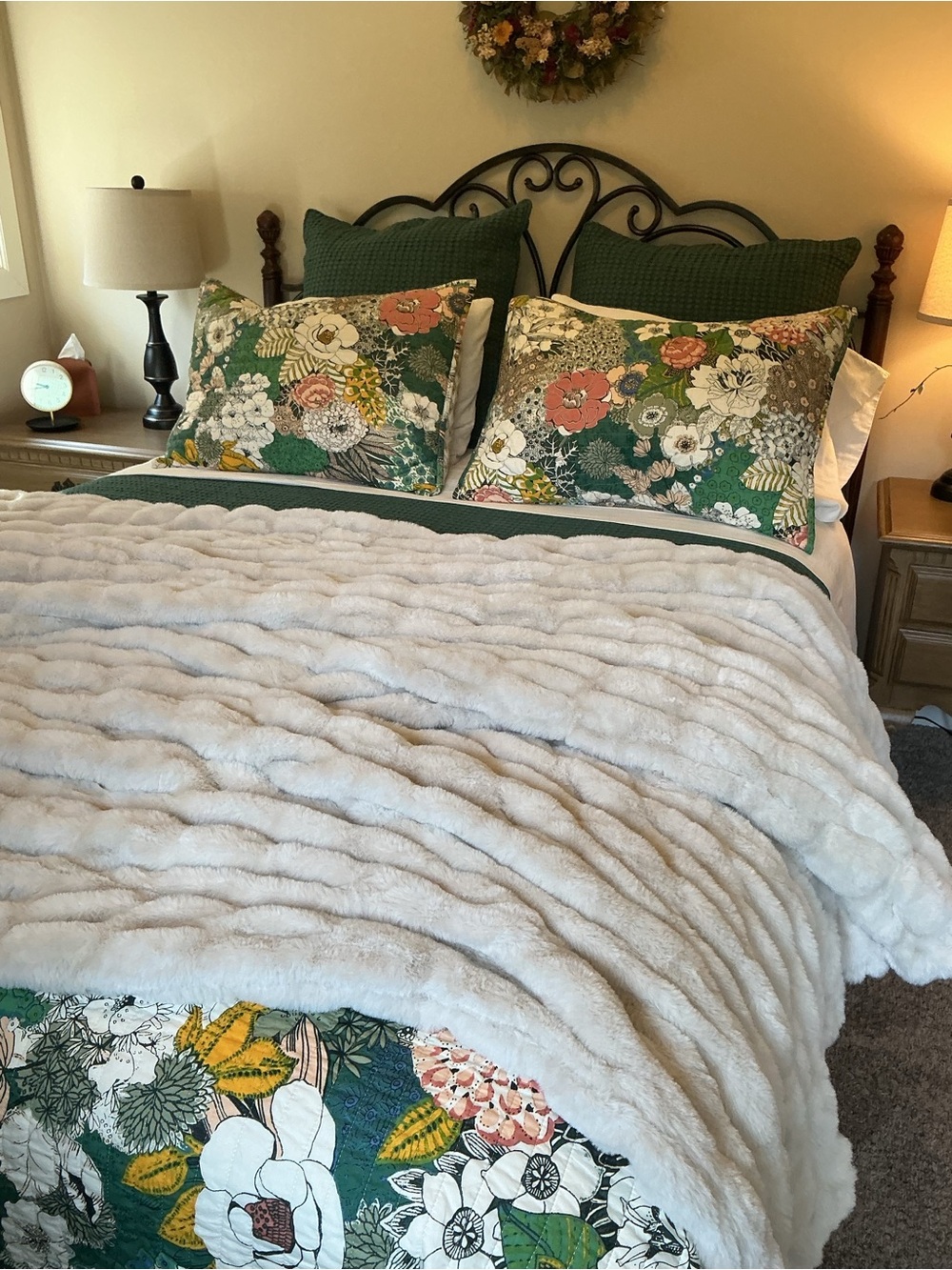 ✨ LIKE NEW Lola XL Luxe Blanket - Color: Creamy Cloud (80" x 90") NWOT - Picture 5 of 5